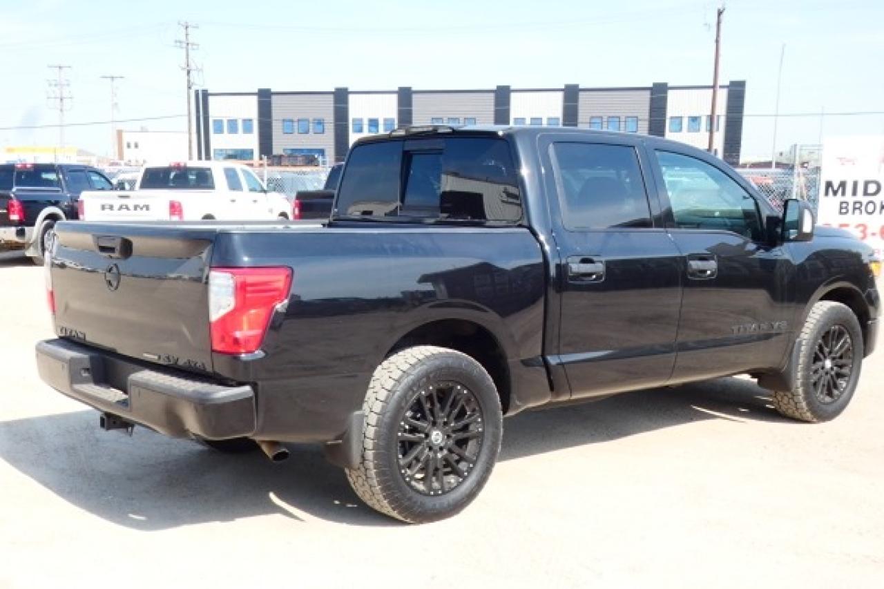 2019 Nissan Titan SV V8 4x4 w/Htd cloth, NAV, BUC - Photo #6