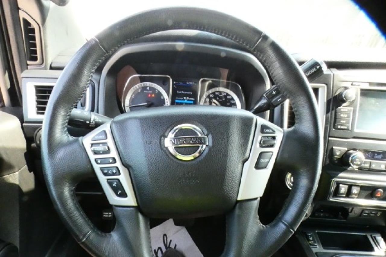 2019 Nissan Titan SV V8 4x4 w/Htd cloth, NAV, BUC - Photo #11