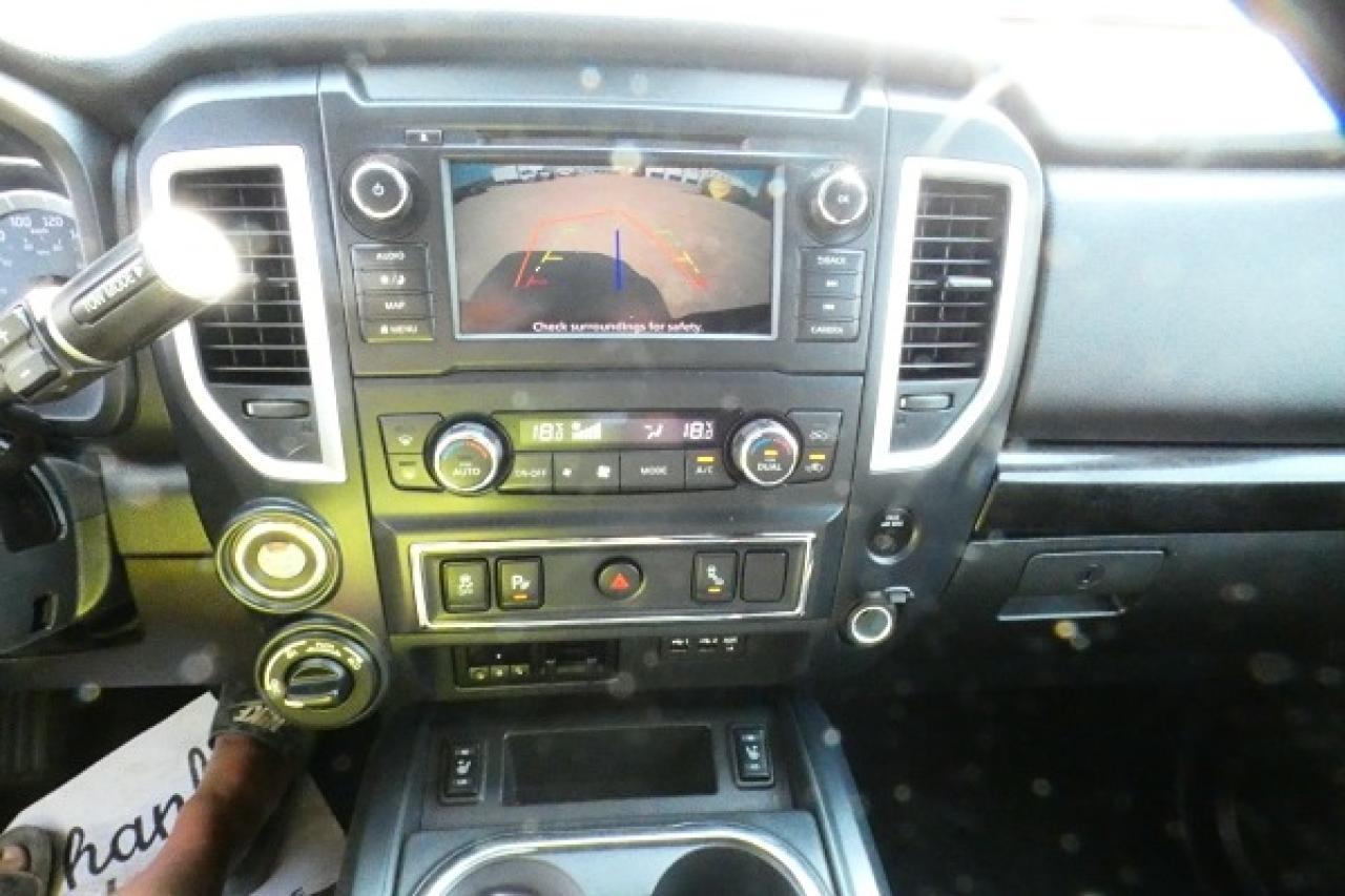 2019 Nissan Titan SV V8 4x4 w/Htd cloth, NAV, BUC - Photo #14