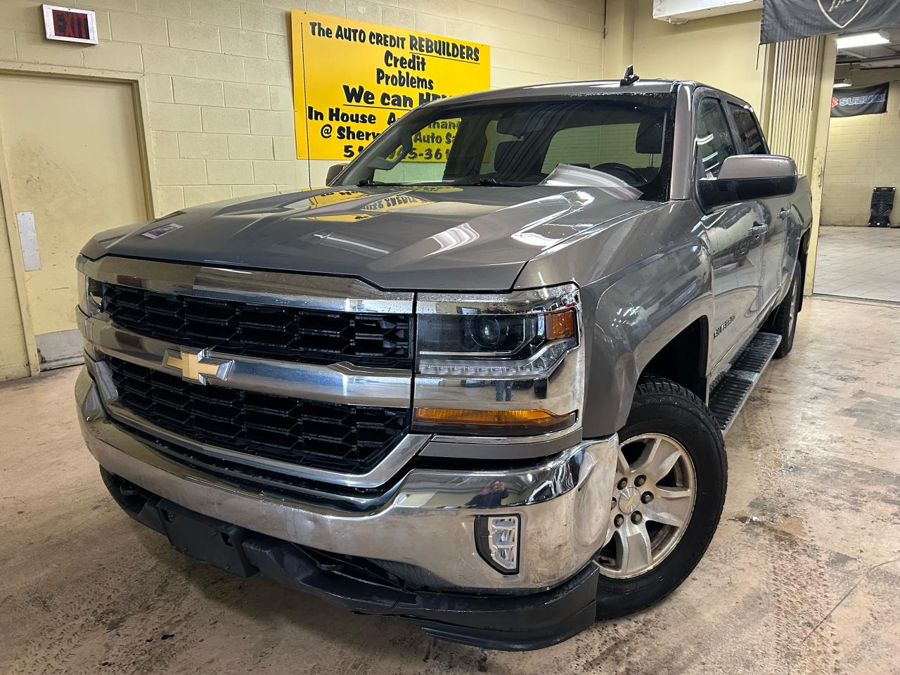 Used 2017 Chevrolet Silverado 1500 LT for sale in Windsor, ON