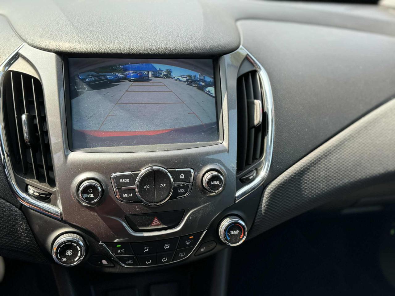 2018 Chevrolet Cruze 4dr Sdn 1.4L LT w/1SD - Photo #14