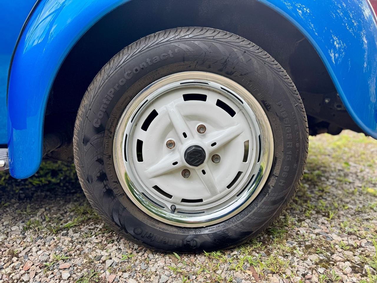 1976 Volkswagen Beetle Hatchback Photo
