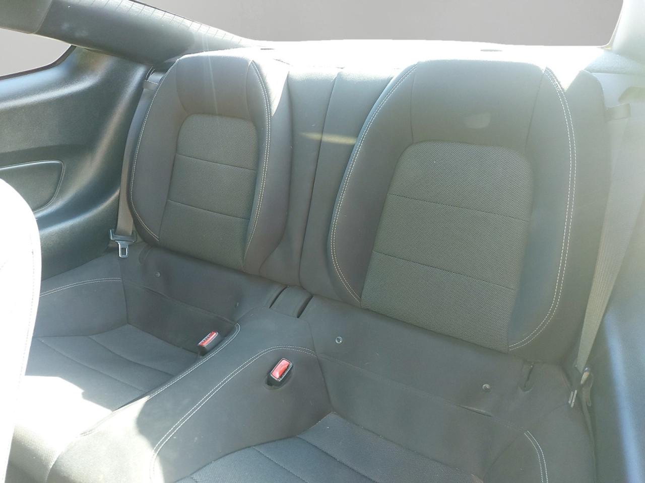 2017 Ford Mustang V6 Photo