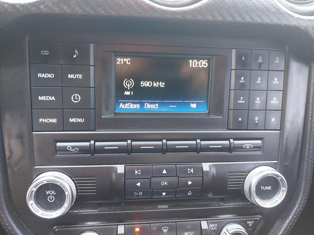 2017 Ford Mustang V6 Photo