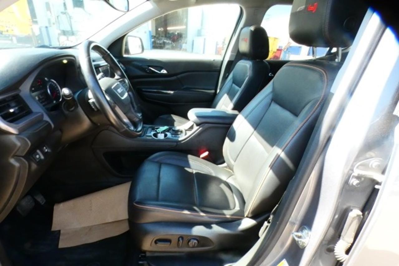 2021 GMC Acadia AT4 AWD w/Htd Leather, x2 S/R, NAV, BUC - Photo #11