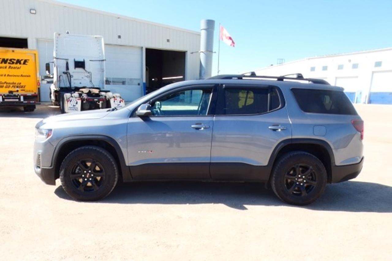2021 GMC Acadia AT4 AWD w/Htd Leather, x2 S/R, NAV, BUC