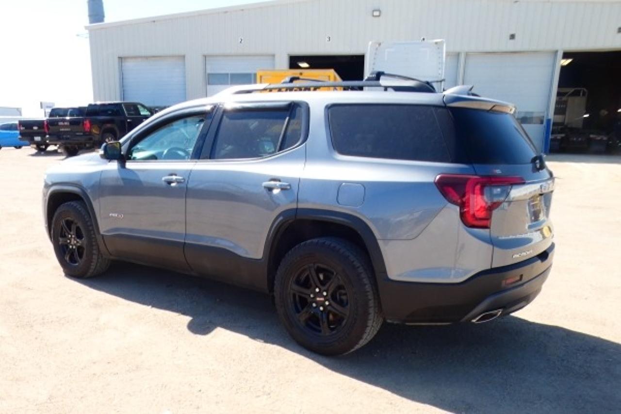 2021 GMC Acadia AT4 AWD w/Htd Leather, x2 S/R, NAV, BUC - Photo #8