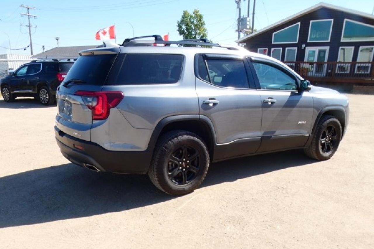 2021 GMC Acadia AT4 AWD w/Htd Leather, x2 S/R, NAV, BUC - Photo #6