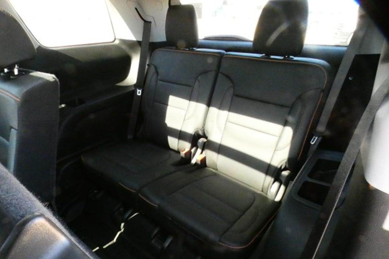 2021 GMC Acadia AT4 AWD w/Htd Leather, x2 S/R, NAV, BUC - Photo #9