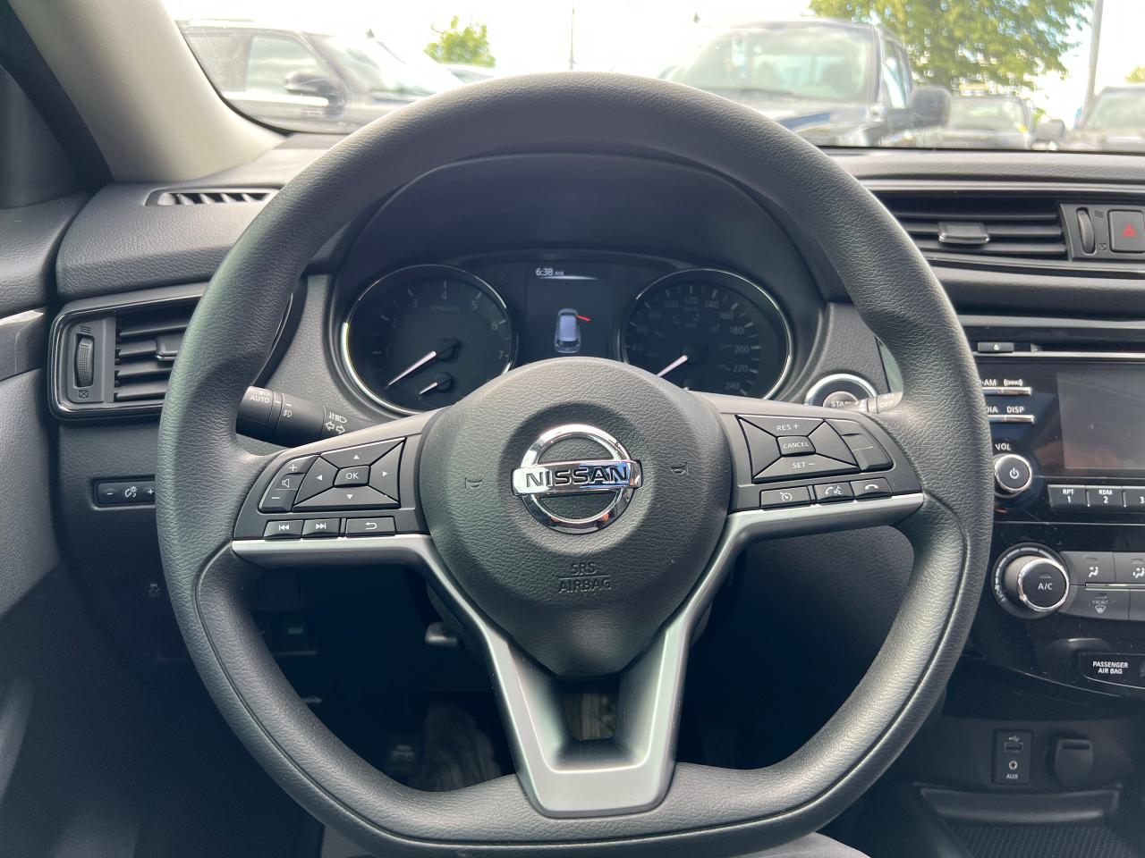 2017 Nissan Rogue AWD 4dr SV - Photo #6
