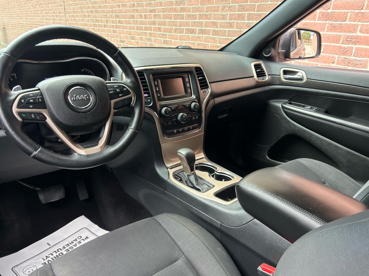 2016 Jeep Grand Cherokee Laredo - Photo #10