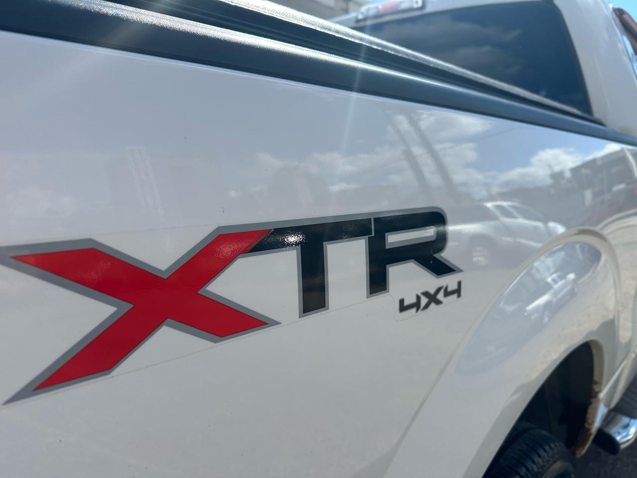 2013 Ford F-150 4WD SUPERCREW 157" XLT - Photo #4