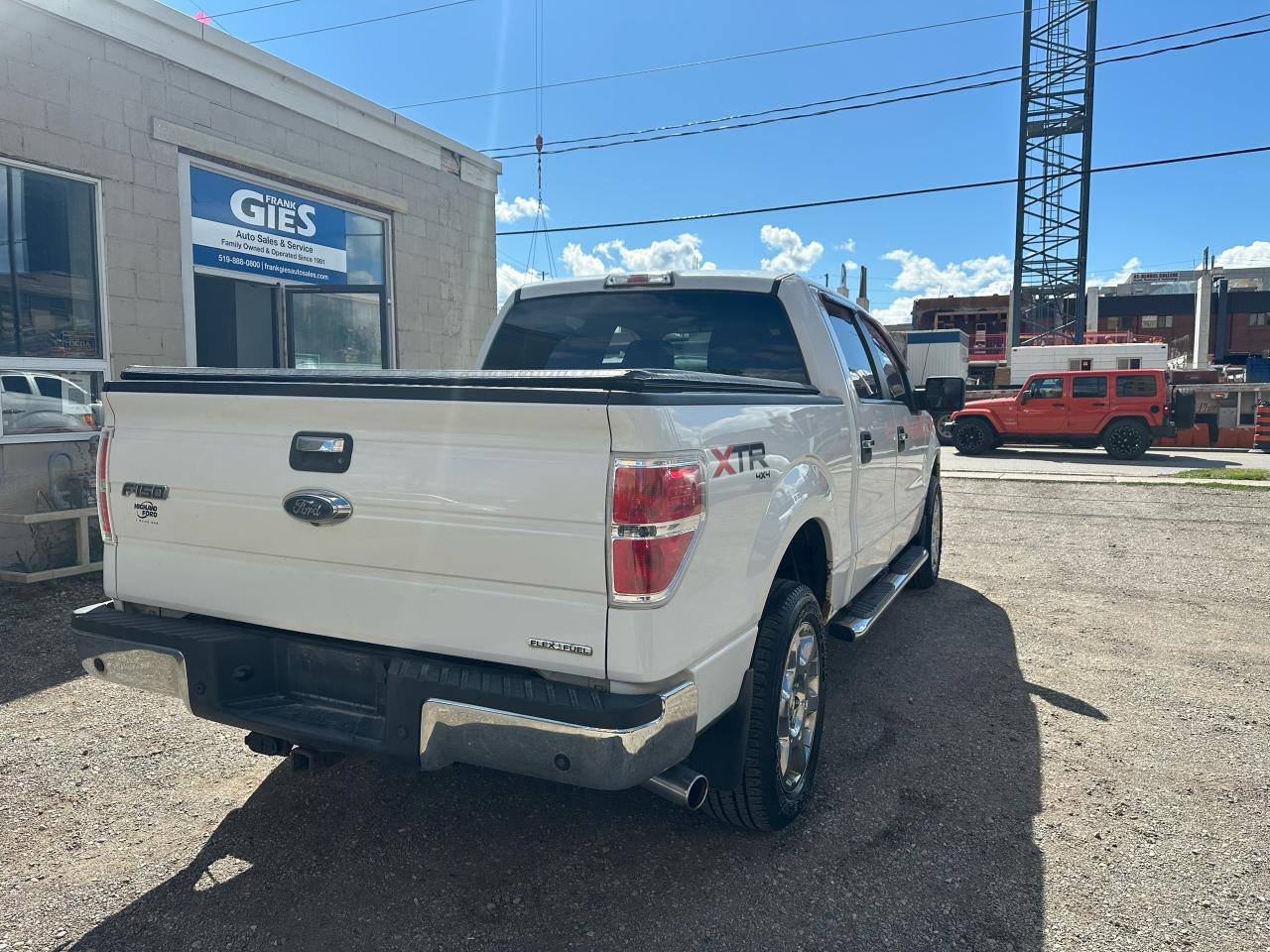 2013 Ford F-150 4WD SUPERCREW 157" XLT - Photo #3
