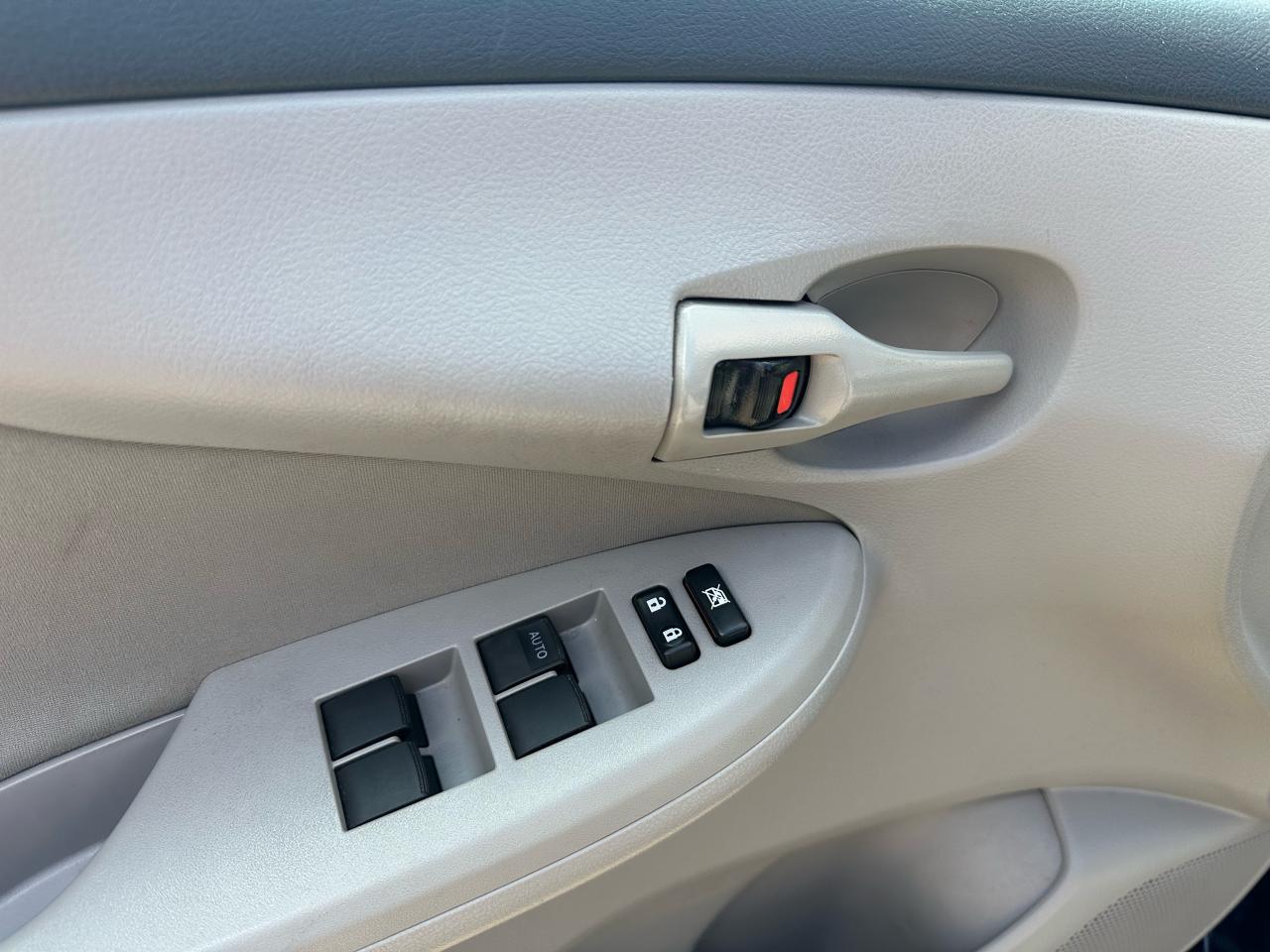 2012 Toyota Corolla 4DR SDN AUTO CE - Photo #7