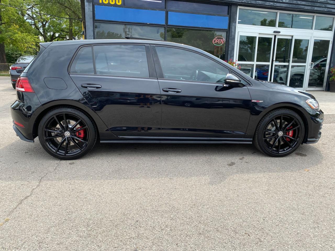 2018 Volkswagen GTI AUTOBAHN - Photo #6