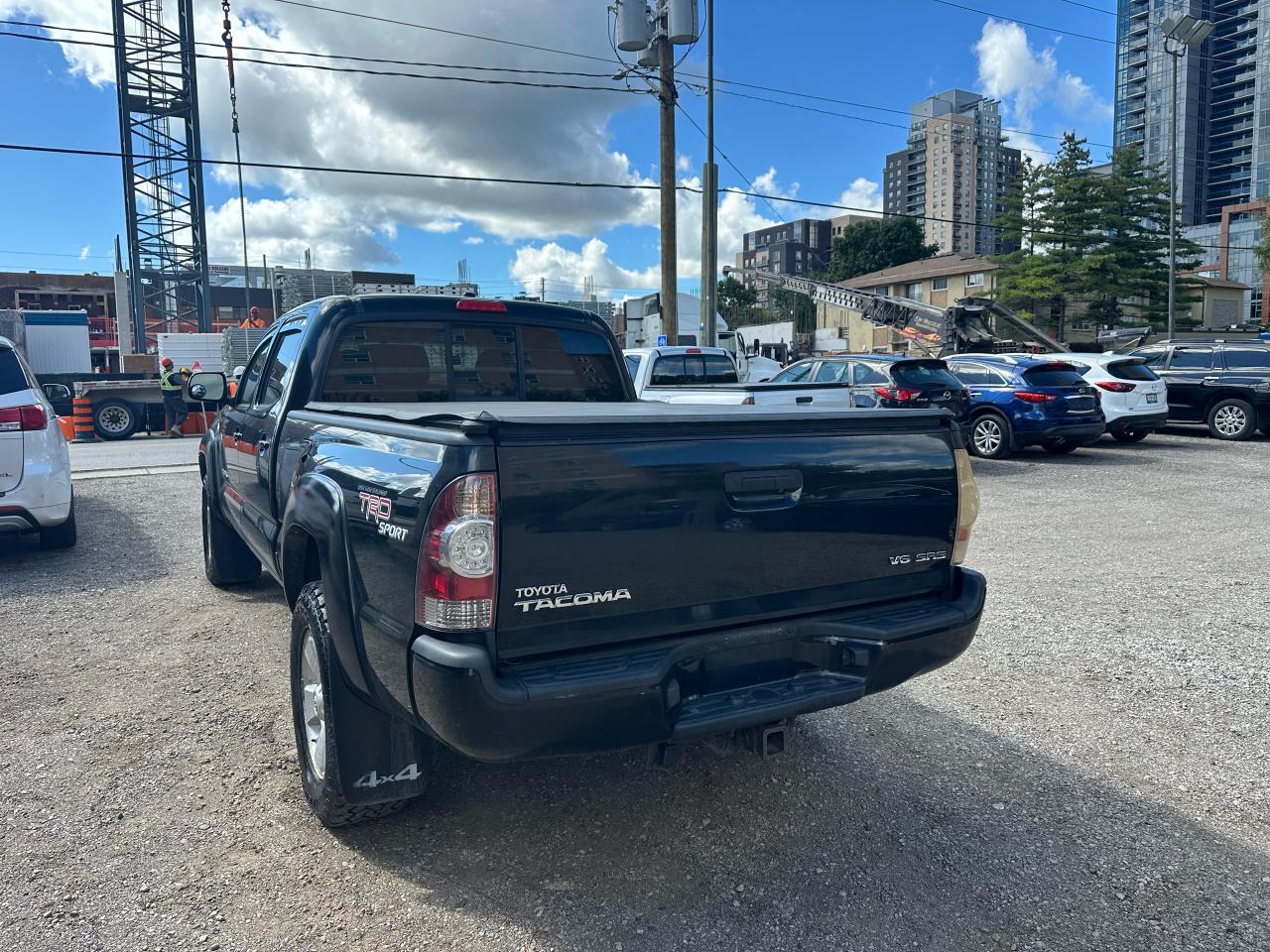 2009 Toyota Tacoma 4WD Double LB V6 AT (Natl) - Photo #3