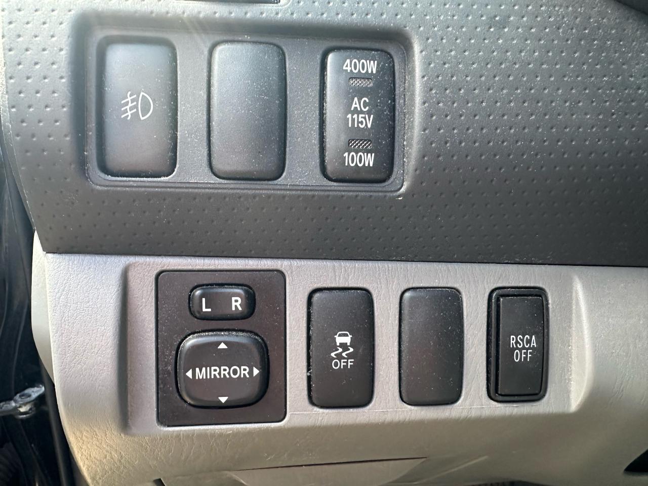 2009 Toyota Tacoma 4WD Double LB V6 AT (Natl) - Photo #11