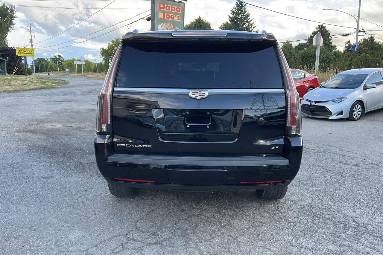 Used 2015 Cadillac Escalade Platinum for sale in Ottawa, ON