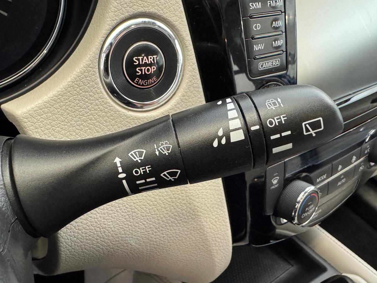 2018 Nissan Qashqai SL+New Tires+Roof+LKA+Adaptive Cruise+CLEAN CARFAX - Photo #47
