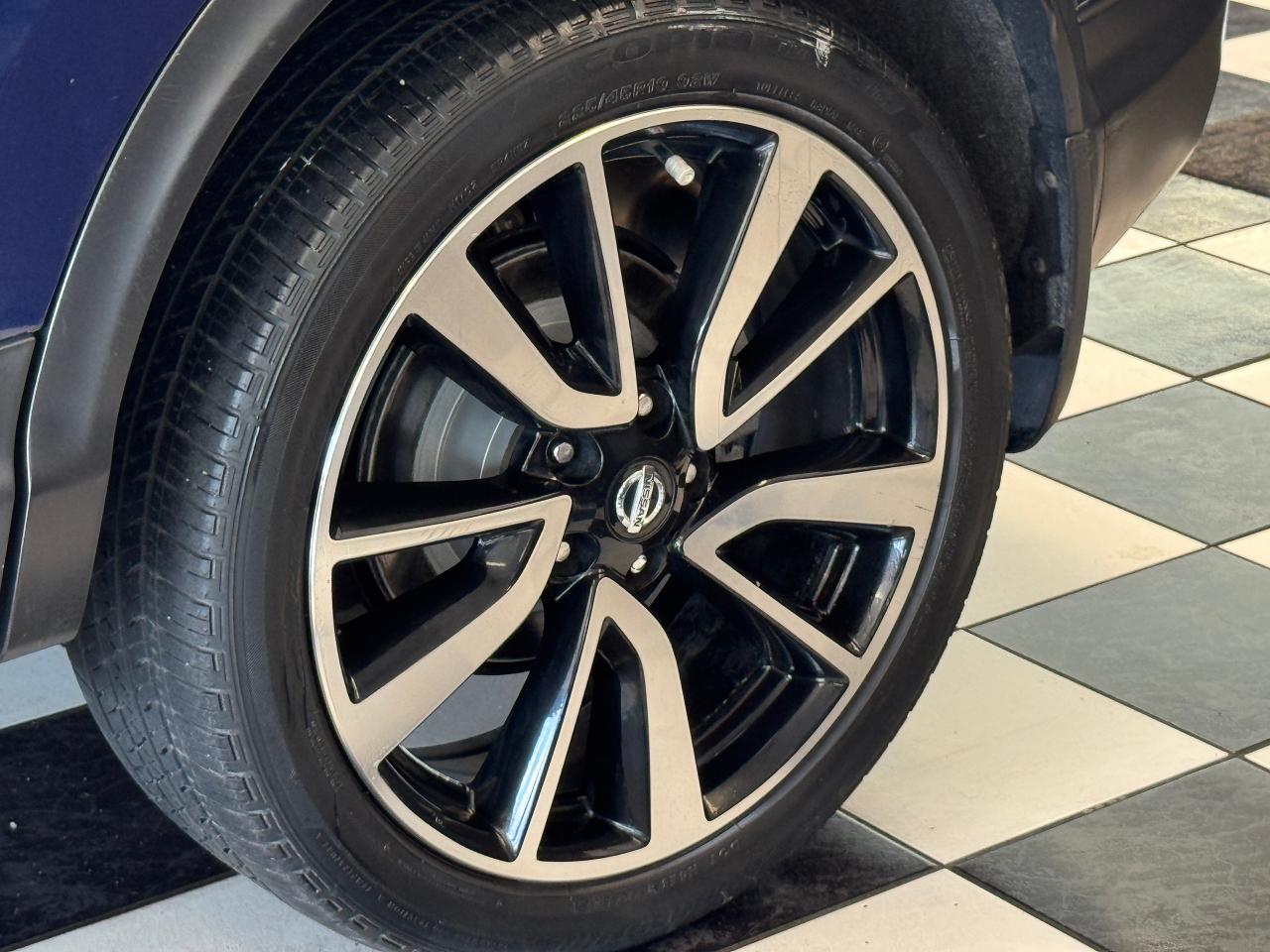 2018 Nissan Qashqai SL+New Tires+Roof+LKA+Adaptive Cruise+CLEAN CARFAX - Photo #55