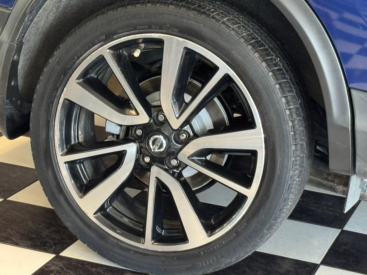 2018 Nissan Qashqai SL+New Tires+Roof+LKA+Adaptive Cruise+CLEAN CARFAX - Photo #56