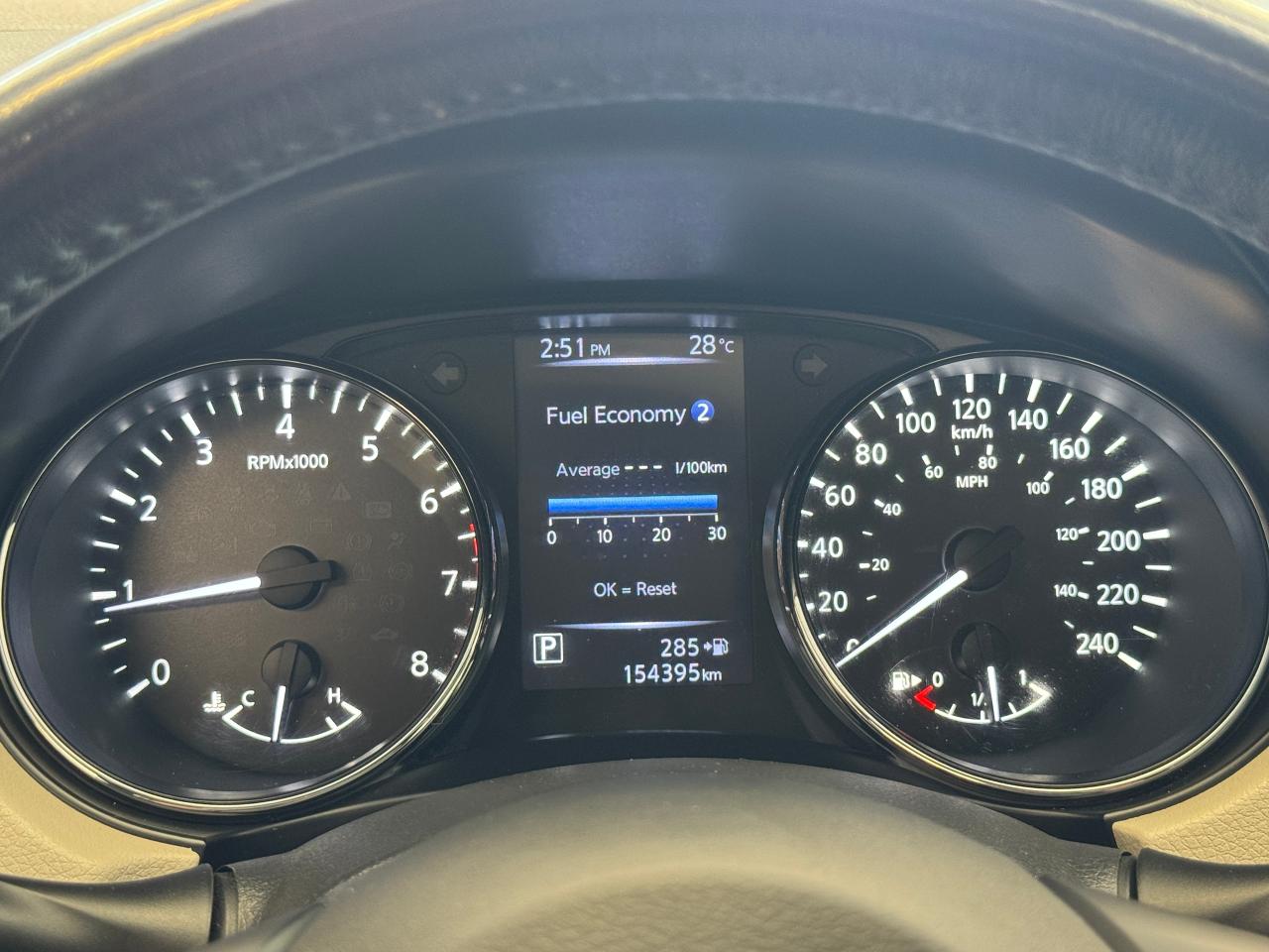 2018 Nissan Qashqai SL+New Tires+Roof+LKA+Adaptive Cruise+CLEAN CARFAX - Photo #17