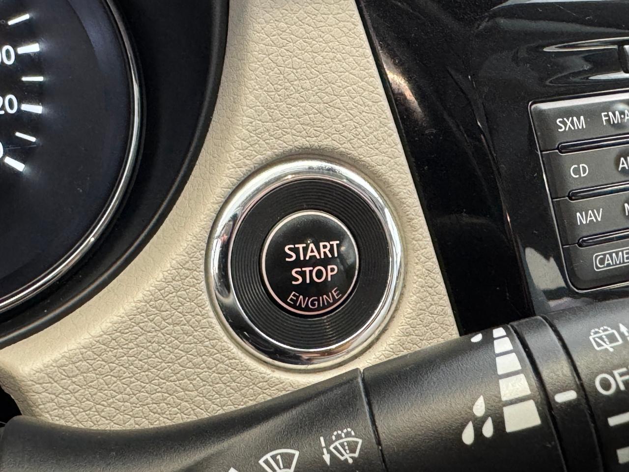 2018 Nissan Qashqai SL+New Tires+Roof+LKA+Adaptive Cruise+CLEAN CARFAX - Photo #44
