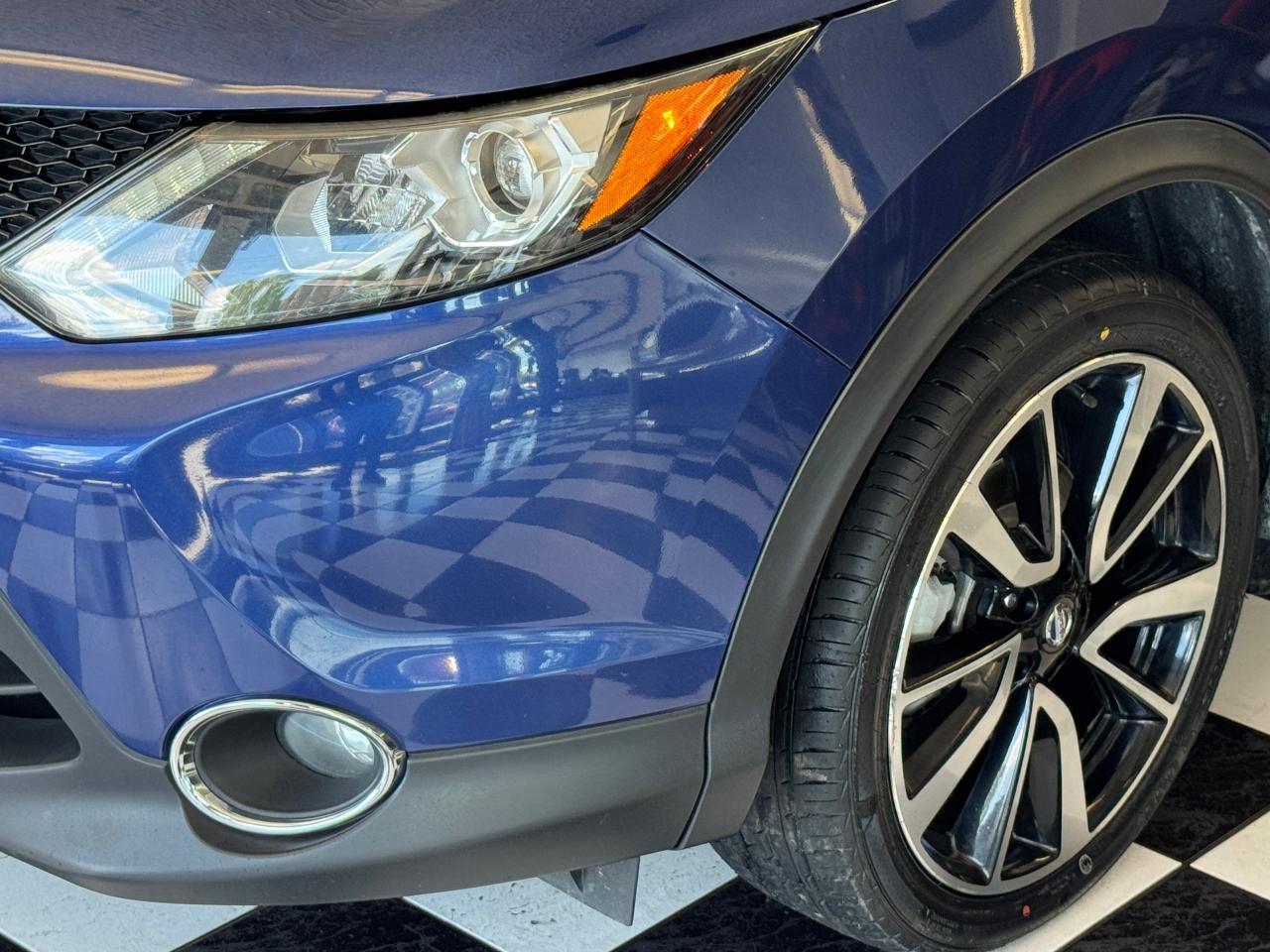 2018 Nissan Qashqai SL+New Tires+Roof+LKA+Adaptive Cruise+CLEAN CARFAX - Photo #38