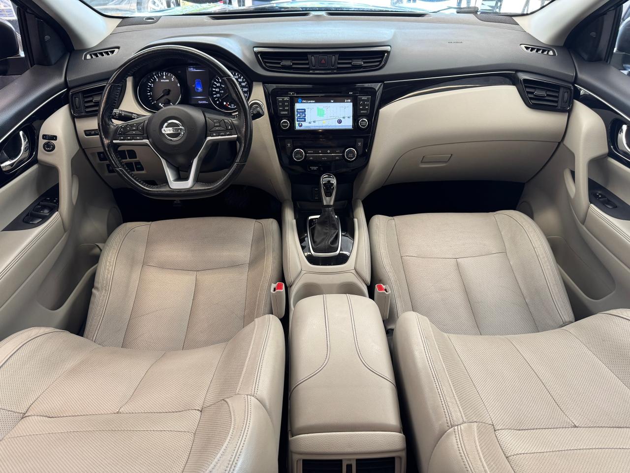 2018 Nissan Qashqai SL+New Tires+Roof+LKA+Adaptive Cruise+CLEAN CARFAX - Photo #2
