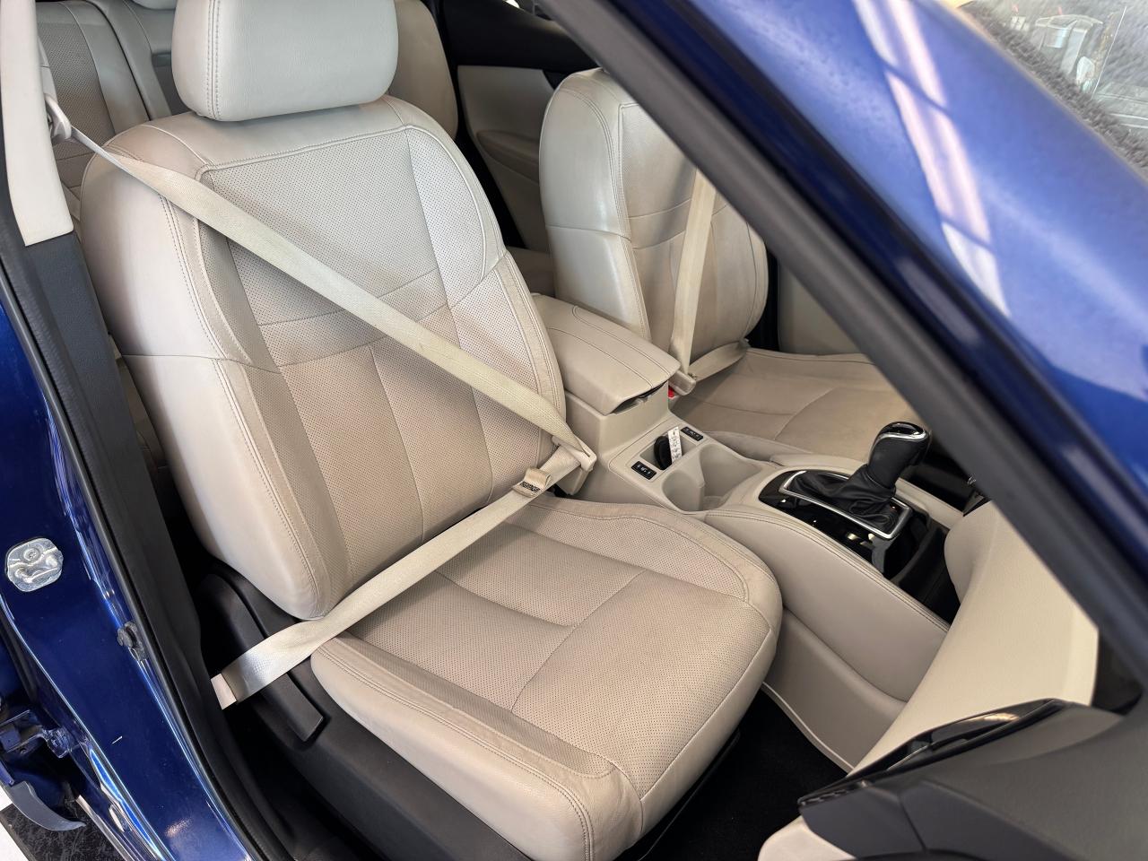 2018 Nissan Qashqai SL+New Tires+Roof+LKA+Adaptive Cruise+CLEAN CARFAX Photo27