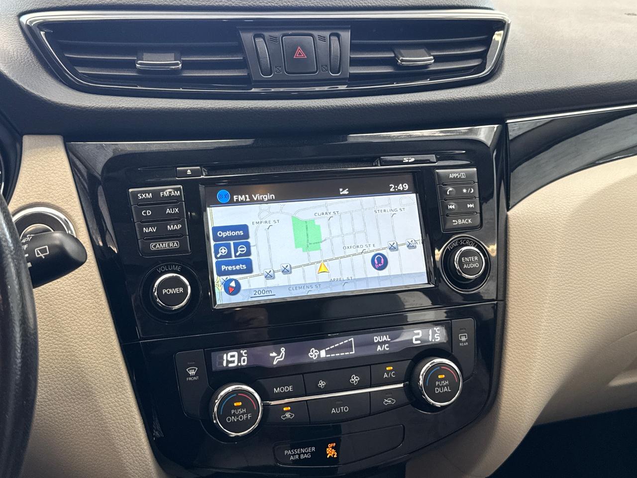 2018 Nissan Qashqai SL+New Tires+Roof+LKA+Adaptive Cruise+CLEAN CARFAX - Photo #18