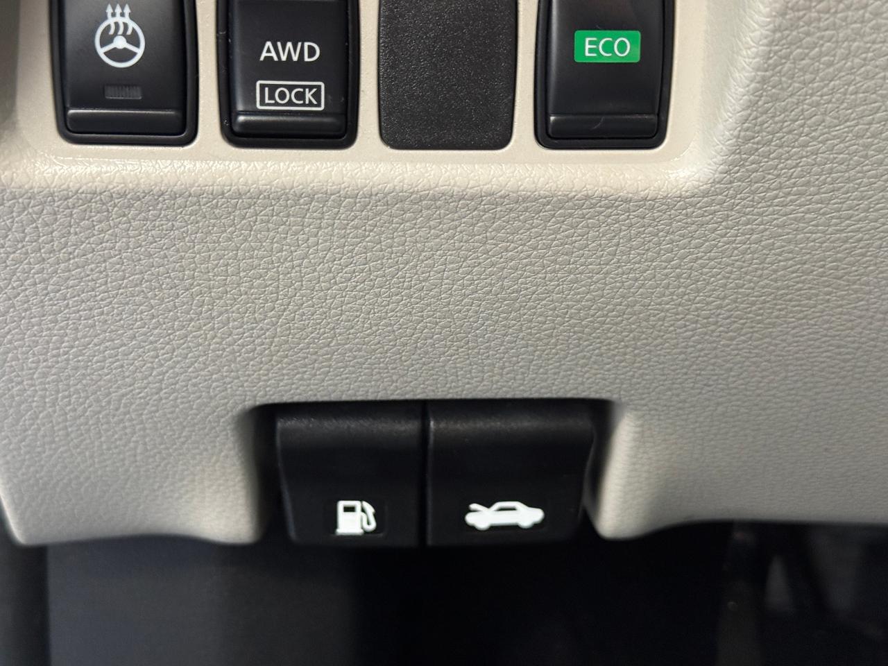 2018 Nissan Qashqai SL+New Tires+Roof+LKA+Adaptive Cruise+CLEAN CARFAX - Photo #49