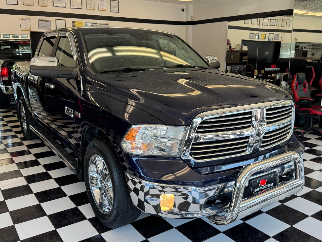 2017 RAM 1500 Big Horn CREW V8 4x4+New Tires+Brakes+CLEAN CARFAX Photo13