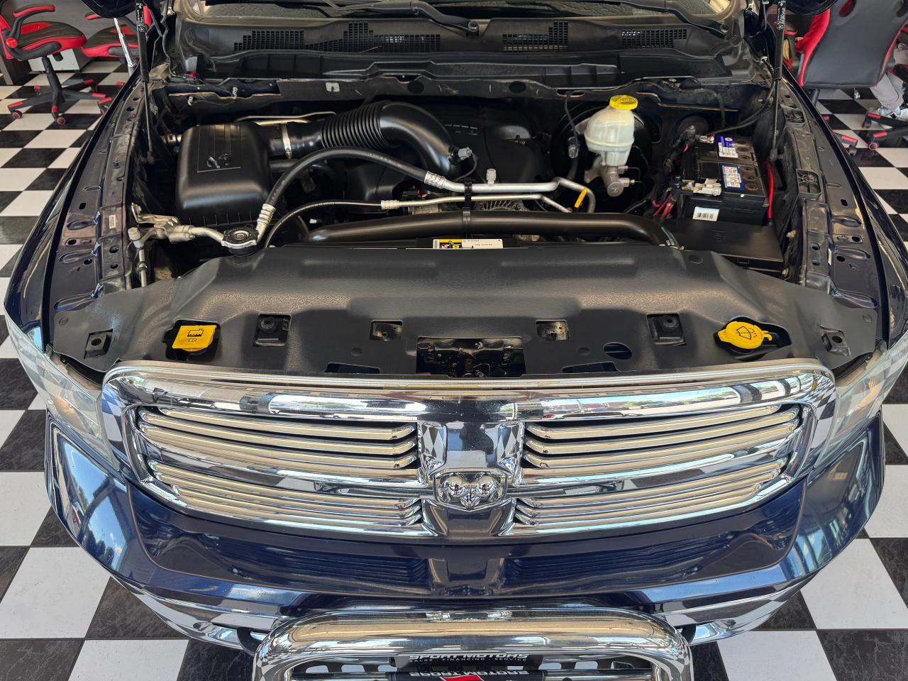 2017 RAM 1500 Big Horn CREW V8 4x4+New Tires+Brakes+CLEAN CARFAX - Photo #15