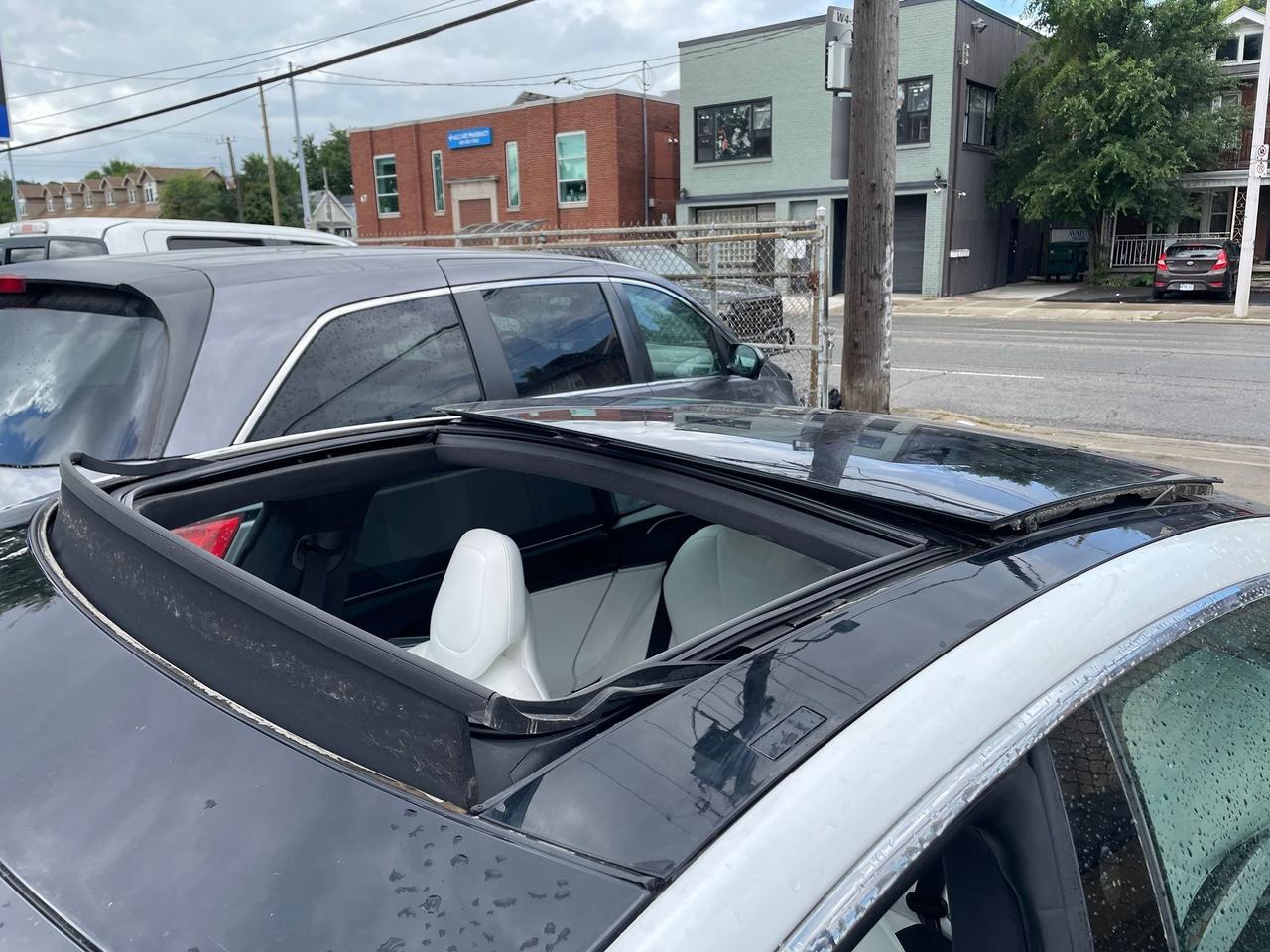 2017 Tesla Model S 100D *FULL SELF DRIVING INCLUDED, RARE WHITE INT* Photo