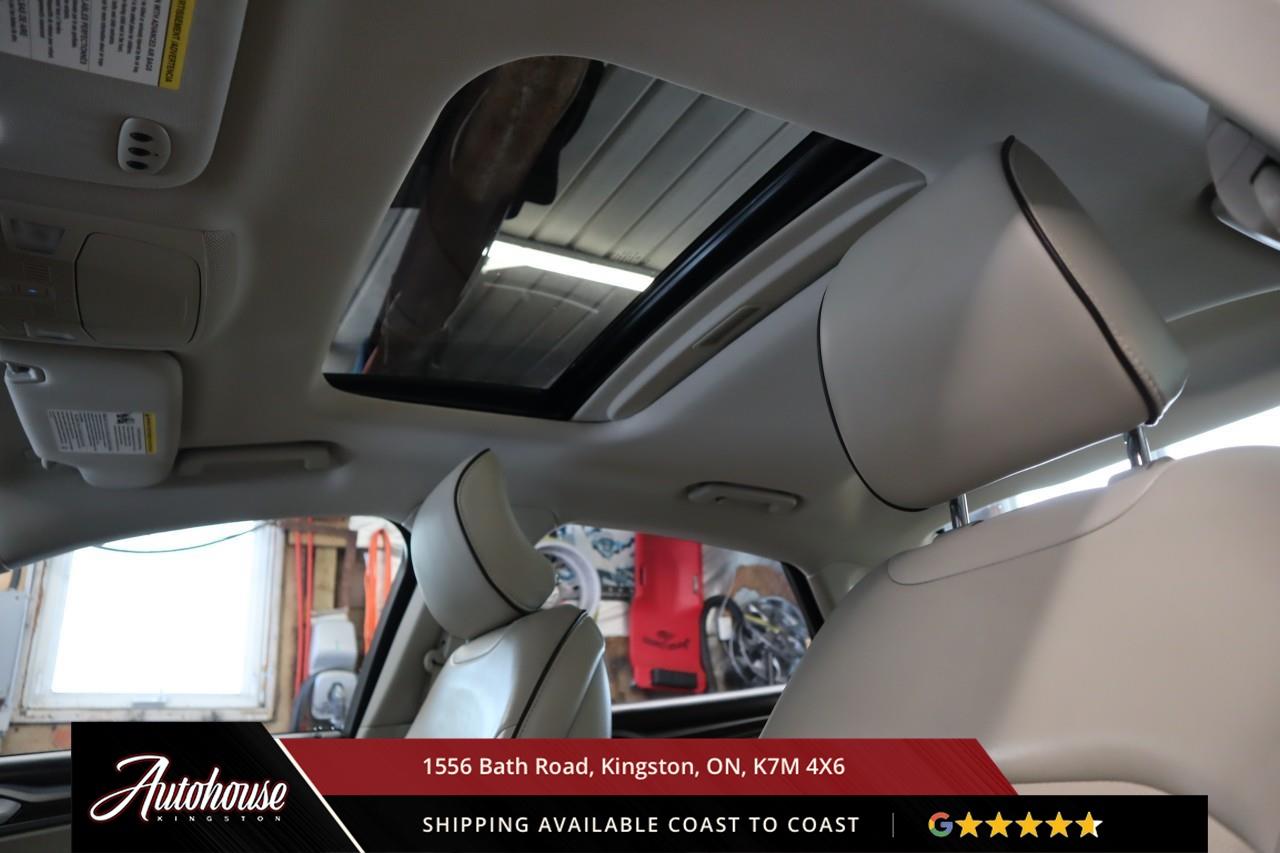2018 Ford Fusion Platinum SYNC® 3 - LEATHER - MOONROOF Photo