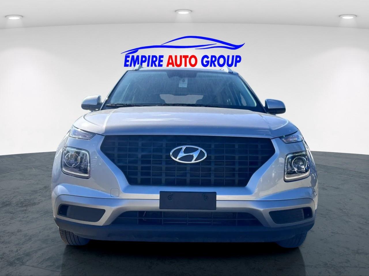 2025 Hyundai Venue SEL Photo