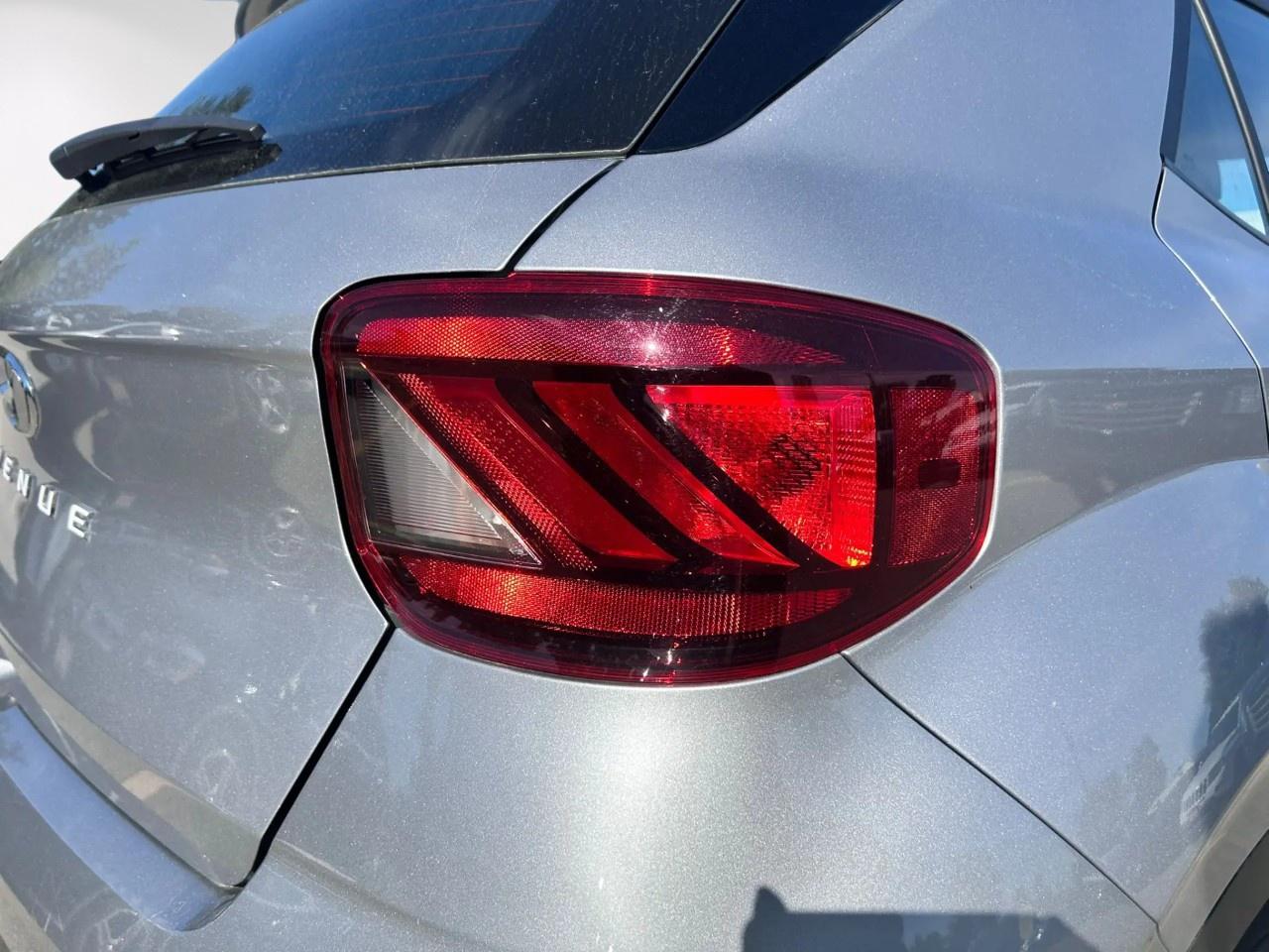 2025 Hyundai Venue SEL Photo