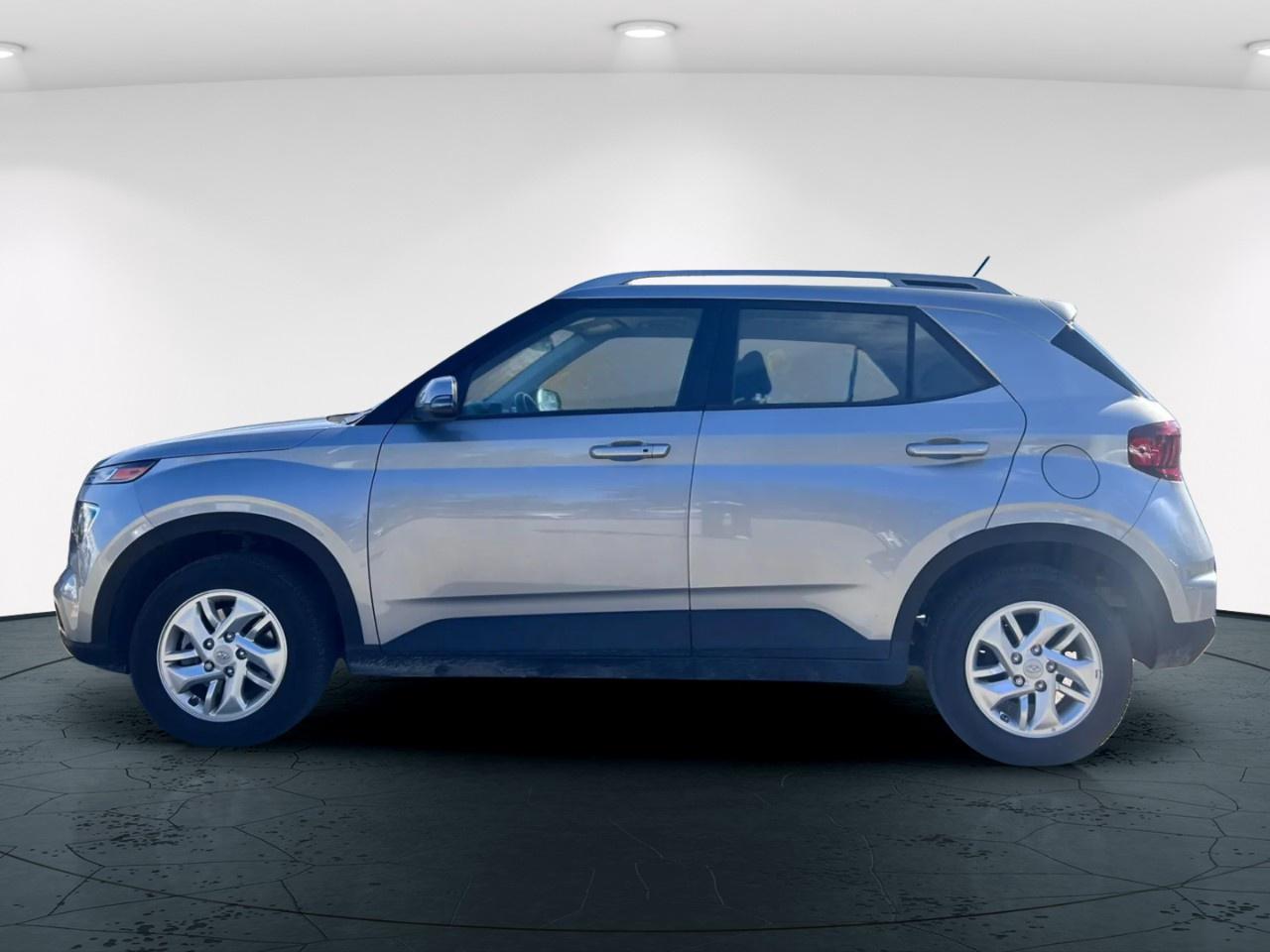2025 Hyundai Venue SEL Photo