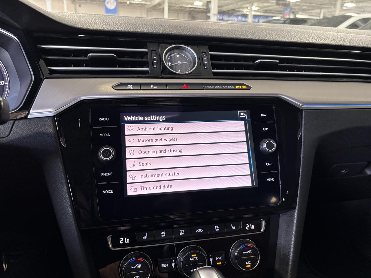 2019 Volkswagen Arteon NAV|BROWNLEATHER|AMBIENT|SUNROOF|DYNAUDIO|SAFETECH - Photo #25