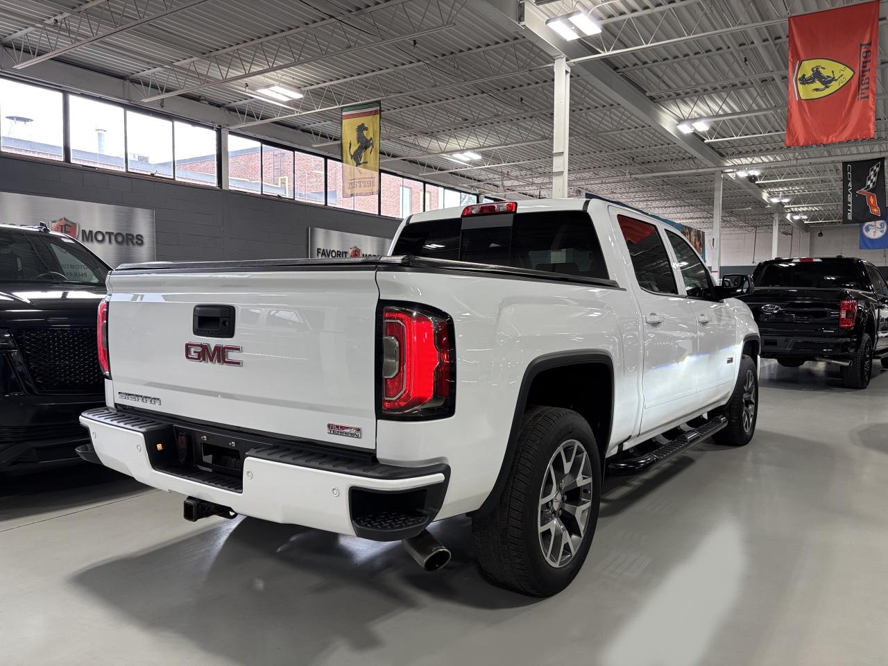 2017 GMC Sierra 1500 SLT|V8|4WD|CREW|NAV|BOSE|LEATHER|SUNROOF|+++ - Photo #3