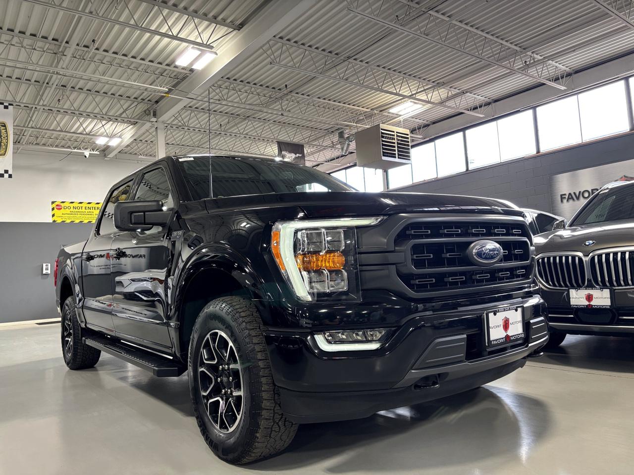 2022 Ford F-150 XLT|4WD|SUPERCREW|ECOBOOST|NAV|BEDCOVER|BEDLINER|+ - Photo #2