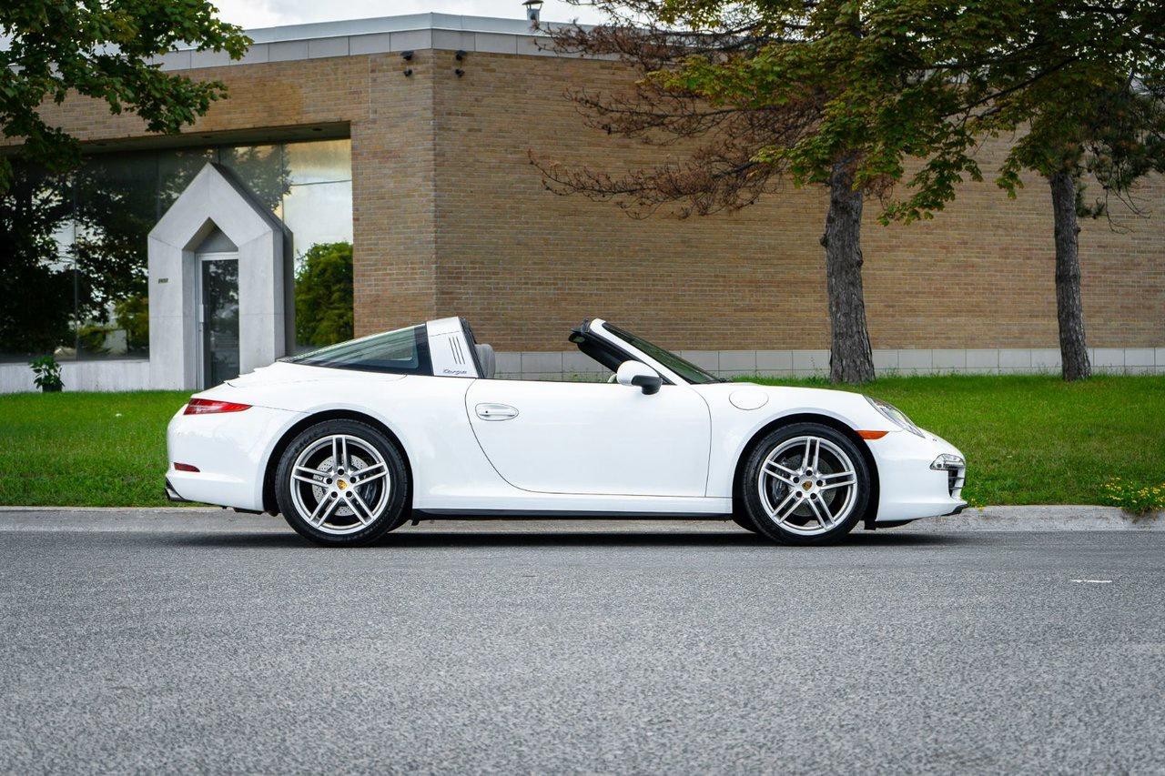 2016 Porsche 911 Targa 4 Photo3