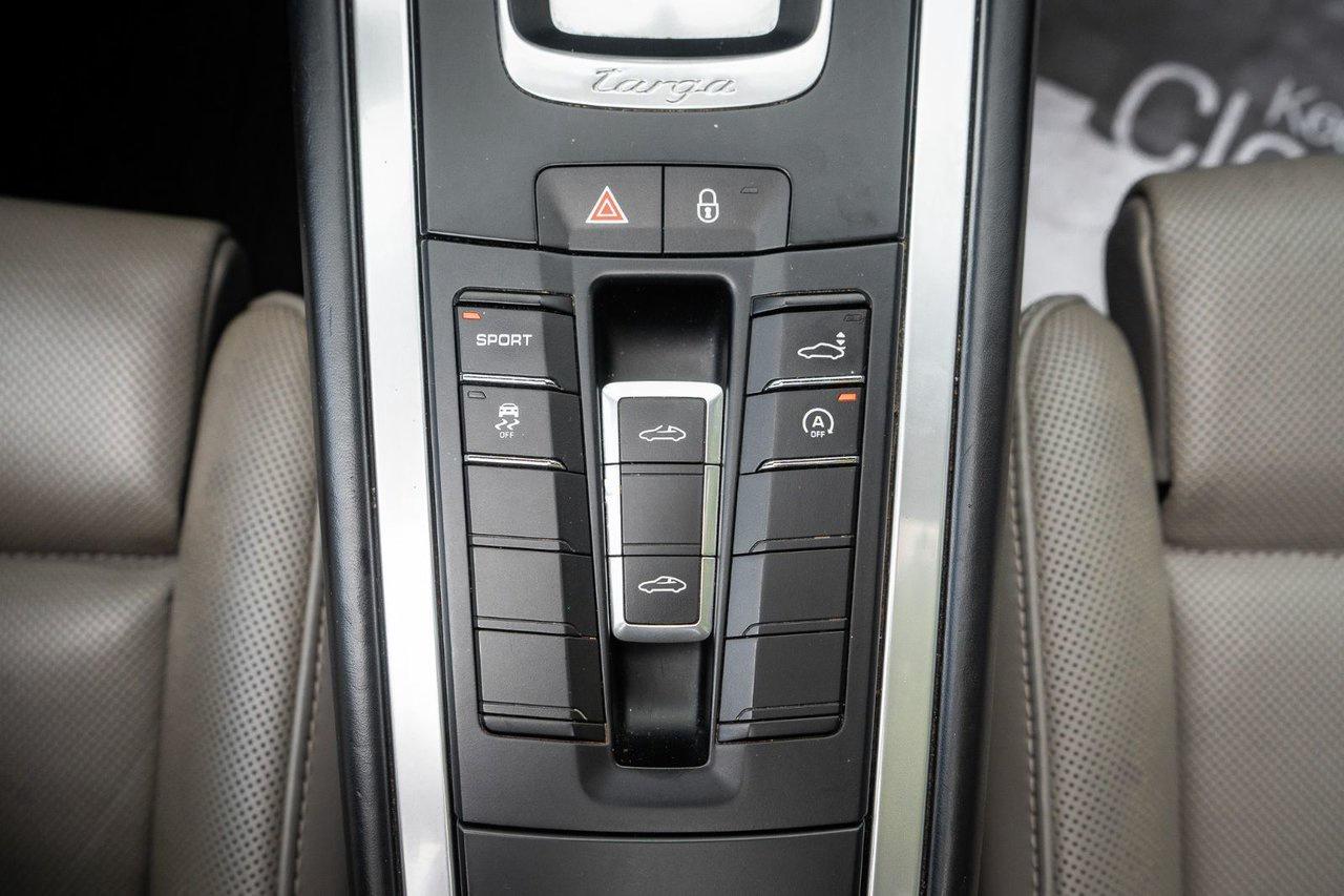 2016 Porsche 911 Targa 4 Photo