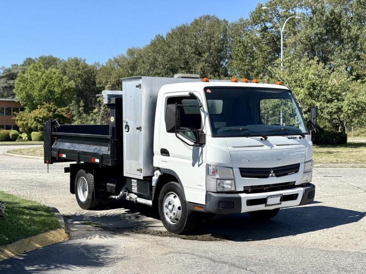Used 2015 Mitsubishi FUSO FE 9-Foot Diesel Dump Truck for sale in Burnaby, BC