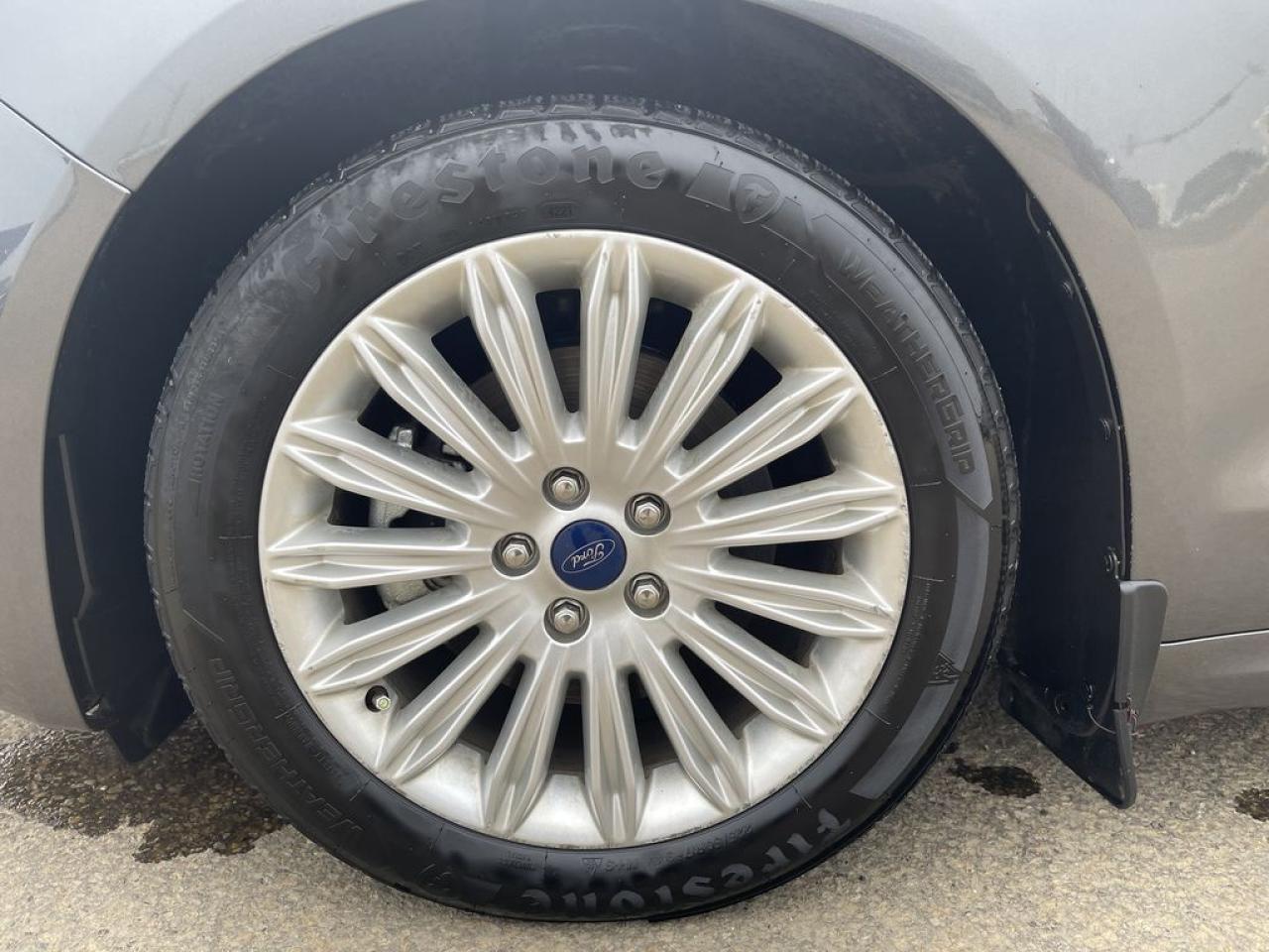 2020 Ford Fusion SE Photo2