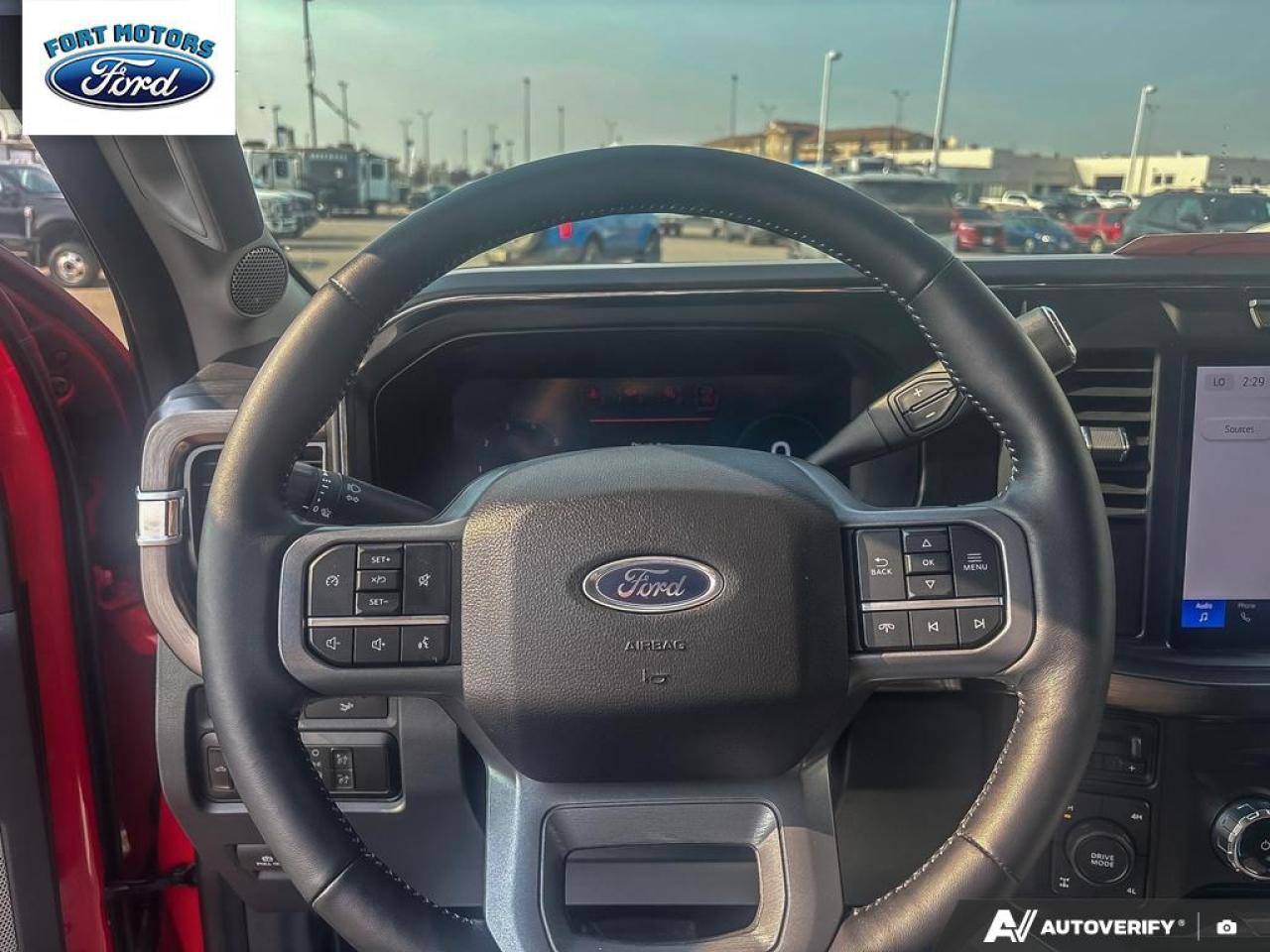 2024 Ford F-350 Lariat Photo5