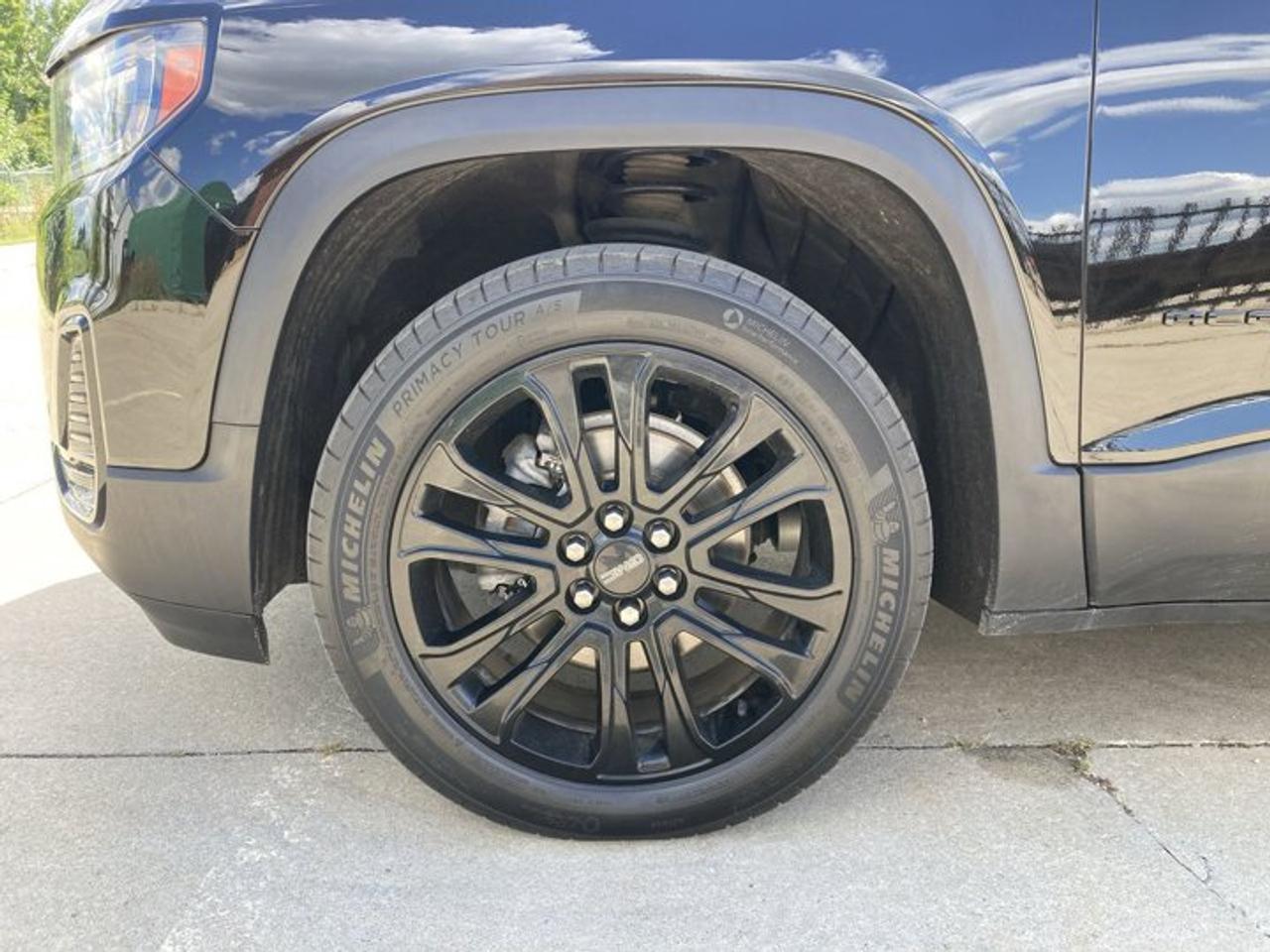 2023 GMC Acadia AWD 4dr SLE Photo