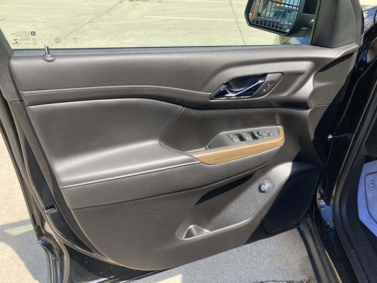 2023 GMC Acadia AWD 4dr SLE Photo