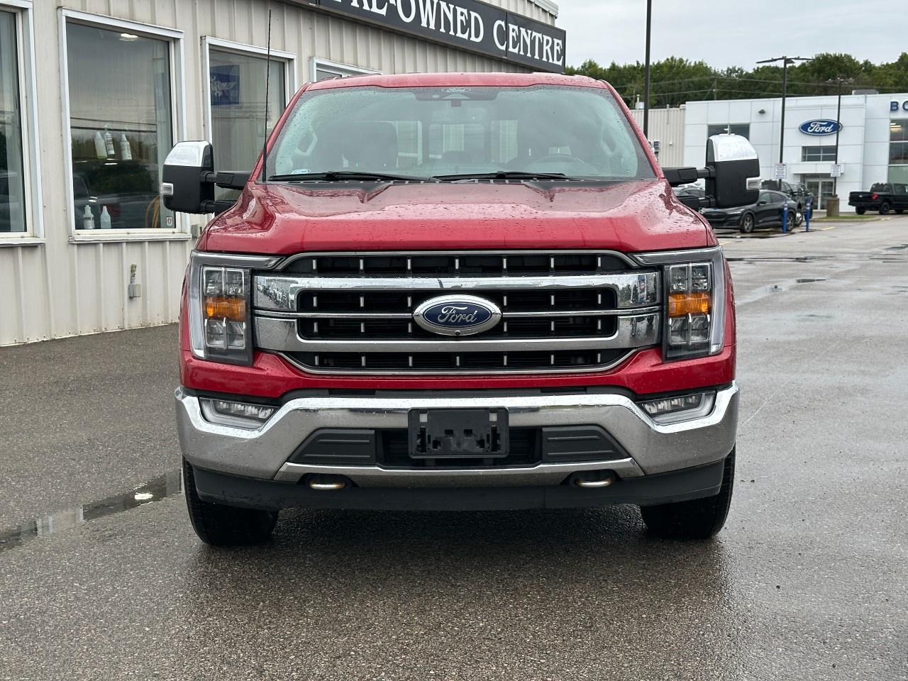 2022 Ford F-150 Lariat 4WD SuperCrew 6.5' Box Photo2